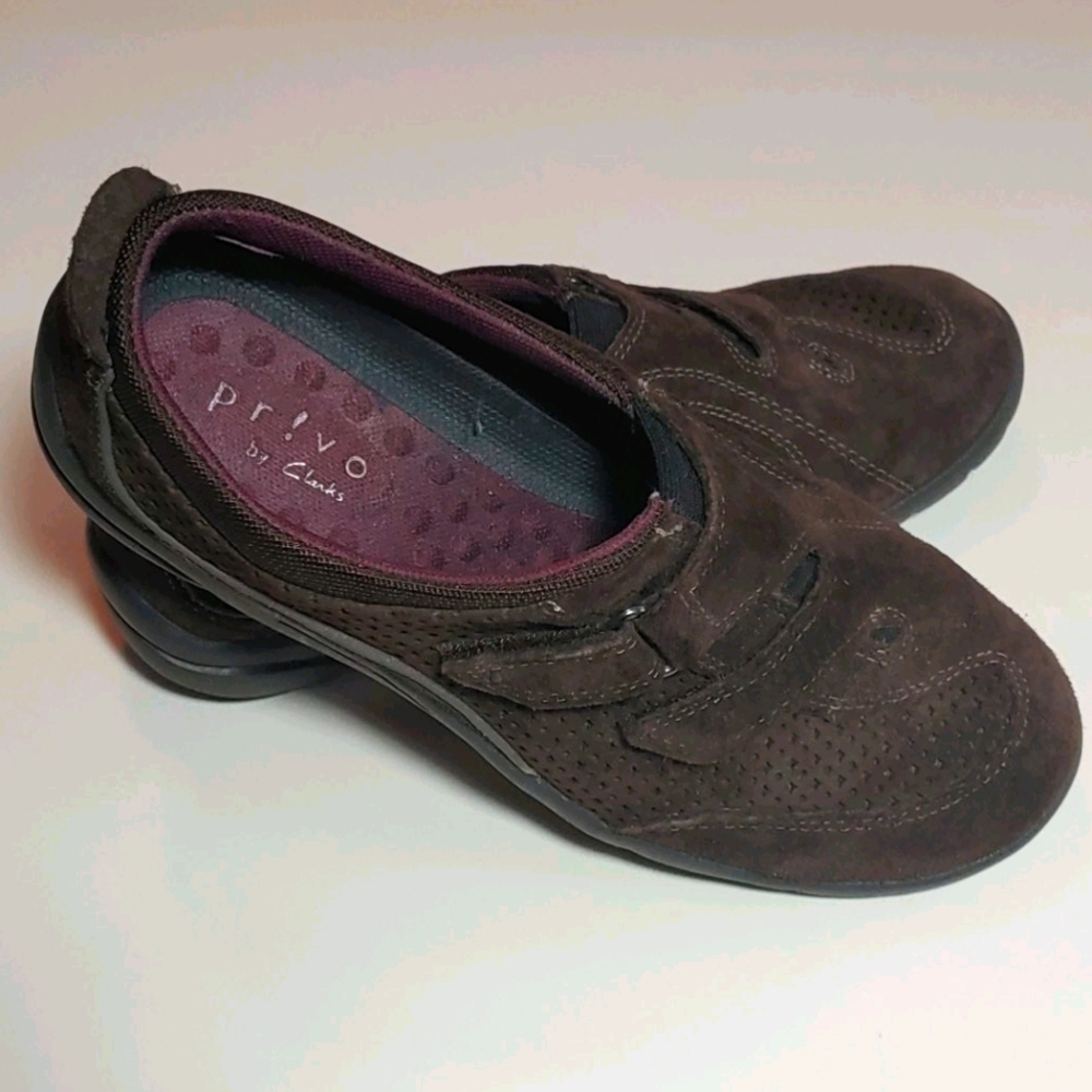 Clark Privo chocolate brown suede flats